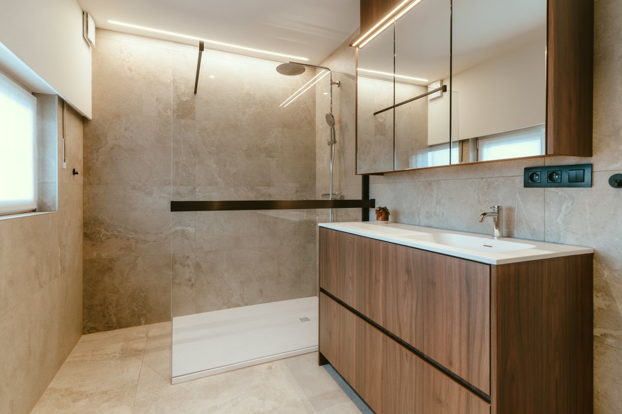 Romi photo and design